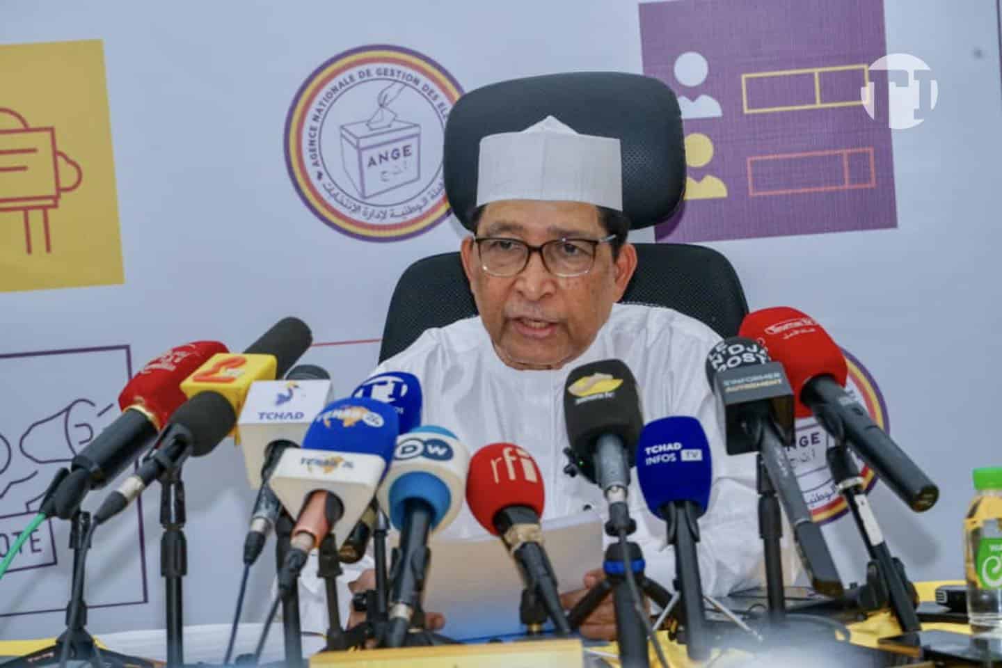 Tchad : Voici le chronogramme de la présidentielle Ce scrutin marque la fin de la Transition et du mandat de Mahamat Idriss Déby Itno, qui a dirigé le Conseil Militaire de Transition depuis le décès de son père en avril 2021. Mahamat Idriss Déby Itno a été désigné comme candidat par le Mouvement Patriotique du Salut (MPS) en janvier dernier, suite à l'approbation d’une nouvelle constitution en décembre 2023 permettant sa participation à la présidentielle.