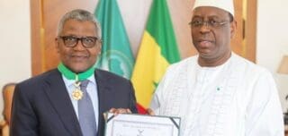 Sénégal : Dangote va investir 1 milliard de dollars dans le phosphate «Nous avons eu des discussions fructueuses avec le Chef de l’Etat. Nous avons l’intention d’investir plus d’un milliard de dollars dans notre projet d’exploitation de phosphate dès que nous recevrons notre licence», déclare Aliko Dangote