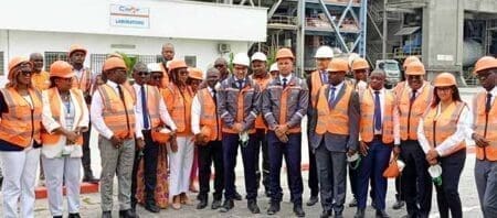 Gabon : De nouvelles ambitions du groupe marocain CIMAT Avec cette usine qui sera installée à Meba, dans la province de l’Estuaire, CIMAF vise une production d’un million de tonnes de ciment par an contre 850 000 tonnes actuellement. Dès le début, CIMAF a réalisé un investissement qui assure la production de 500.000 tonnes, s’en est suivi une extension de 350.000 tonnes portant sa capacité annuelle à 850.000 tonnes ; ce qui nous a permis de répondre aux besoins du marché, rappelle son Directeur général.
