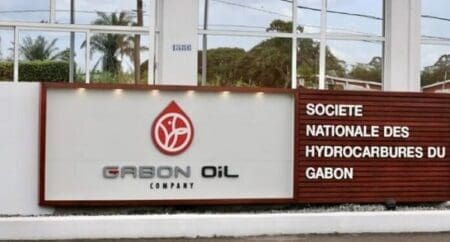 Une fois l’accord entériné, 7 licences d’exploitation, dont 6 directement opérées par Assala Energy pour l’équivalent de 45 000 barils quotidiens, entreront dans l’escarcelle de Gabon Oil Company qui contrôlera également un réseau de pipelines et un important terminal d’exportation dans la région de l’Ogooué maritime.