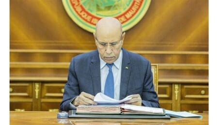 Malgré les conditions favorables, avec une opposition en décrépitude, le pouvoir ne laisse jamais rien au hasard. Au niveau du ministère de l’Intérieur et de la Décentralisation, le plus fidèle des soutiens de Ghazouani, Mohamed Ahmed Ould Mohamed Lemine, passé de Directeur de Cabinet à un ministère qui gère le quotidien des Mauritaniens, est déjà à l’œuvre.