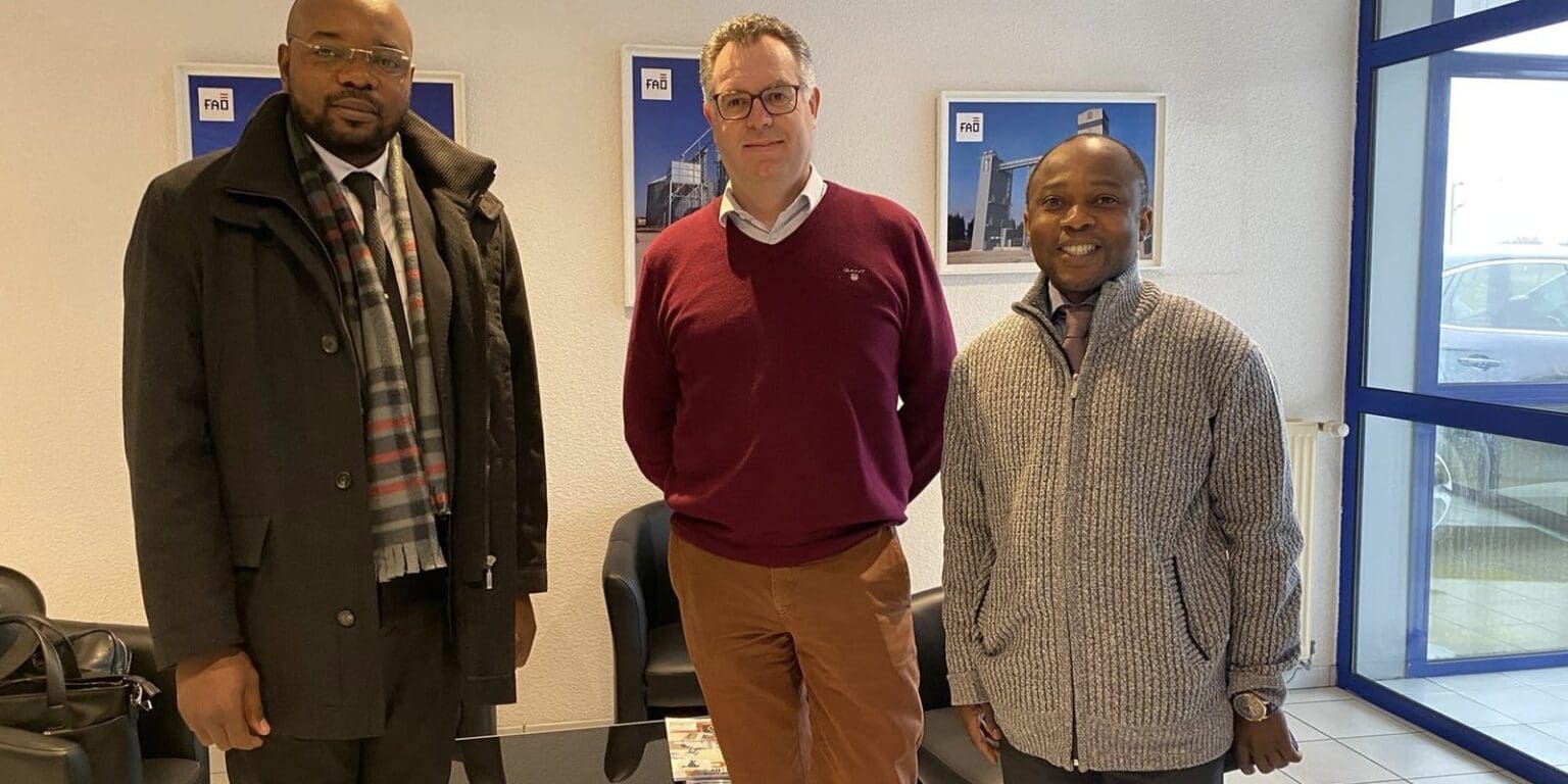 M. Ryddinds Tshimenga Numbi a également sollicité la société FAO pour former les professionnels congolais afin qu’ils transmettent leur savoir-faire pour la partie construction et la partie maintenance des usines FAO, l’objectif final étant de rendre la RDC autonome en denrées de première nécessité.