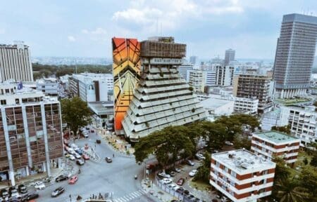 Abidjan, capitale économique de la Côte d'Ivoire.jpg +