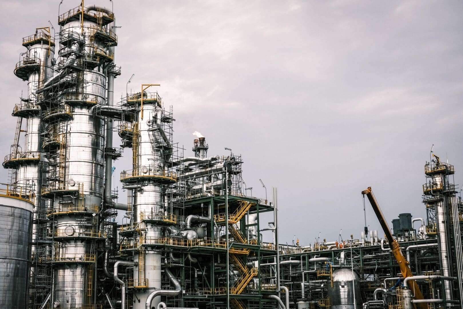 Le nigérian Dangote envisage la création d’une société de négoce pour la méga raffinerie de Lagos La raffinerie géante de 650 000 barils par jour devrait redessiner les flux mondiaux de pétrole et de carburant, et la communauté commerciale surveille de près la manière dont elle fonctionnera.