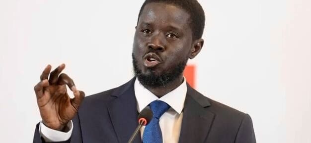 Sénégal : les résultats officiels confirment une large victoire de l’opposant Faye au 1er tour M. Faye, 44 ans, jamais porté à une fonction élective nationale auparavant, devrait devenir le cinquième et plus jeune président du pays ouest-africain de 18 millions d'habitants. Ses adversaires ont reconnu sa victoire.