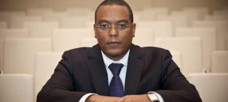 «Nos versements seront moins élevés, ce qui nous permettra de libérer une moyenne de 150 à 200 millions de dollars par mois.» Par ailleurs, les mécanismes contenus dans les contrats de prêts avec la China Development Bank seront revus, mais le calendrier des échéances restera le même.