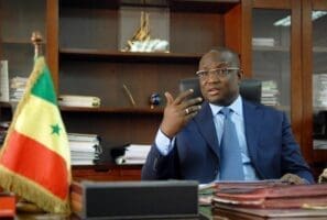 Sénégal : Le gouvernement s’engage à assurer la bonne organisation de la présidentielle du 24 mars "Nous allons garder la ligne droite et la tête haute. Il faut être froid et ne faire que ce que l’on a à faire (…) nous sommes des hauts fonctionnaires nourris au lait de la République. J’ai toujours appris à servir", a poursuivi l’ancien ministre du Budget et ex-directeur général de Senelec, la société nationale d’électricité.