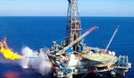 Champ gazier BirAllah en Mauritanie : Le renouvellement du contrat de BP retoqué Découvert en 2019, le champ gazier BirAllah est estimé à contenir près de 60 Tcf GIIP (Gas Initially In Place), ce qui en fait une ressource importante pour la Mauritanie et une potentielle source de revenus significatifs.