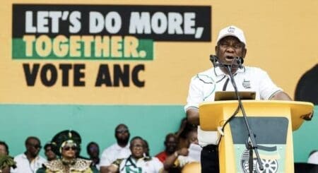 L'ANC était tombé à quelque 40% des intentions de vote il y a quelques semaines mais semblait reprendre du poil de la bête ces derniers jours. Selon le sondage de SRF, le DA est crédité de 23,7%, l'EFF de 7,3% et le MK de 13,3% d'intentions de vote.