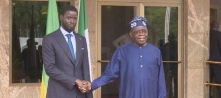Pour le retour à la maison commune qu’est la Cedeao, Bola Tinubu du Nigeria et Nana Akufo Ado du Ghana, deux poids lourds de du groupe régional, comptent sur la médiation de Bassirou Diomaye Faye du Sénégal pour ramener les dirigeants du Mali, du Niger et du Burkina Faso à des meilleurs sentiments