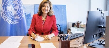 "L’IA est très prometteuse si elle est correctement utilisée pour étendre l’accès à l'éducation aux régions les plus éloignées, pour rapprocher les services de santé et garantir des services gouvernementaux de qualité en faveur des citoyens africains", a souligné Mme Ramos dans un entretien accordé à la MAP, en marge de sa participation à la 29ème édition du Salon International de l’Édition et du Livre (SIEL).