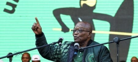 Zuma, 82 ans, qui n'était pas présent à la Cour, était candidat à un siège de député, tête de liste du mouvement Umkhonto We Sizwe (MK, «Lance de la nation» en zoulou).