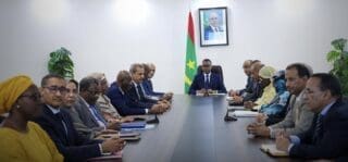 La Mauritanie a récemment mis en place des initiatives législatives pour structurer le contenu local dans les industries extractives et a élaboré un code spécifique pour l’hydrogène vert.