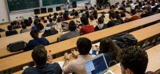 Par filière d'études, mettons en place de puissants accords de partenariat entre les structures d’enseignement francophones du Nord (Amérique + Europe) et ses sœurs francophones du Sud des cinq continents ? Le royaume du Maroc, me semble, une excellente illustration.