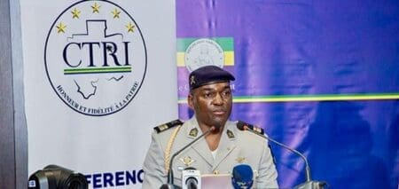 «En application des conclusions du Dialogue national inclusif, l’organisation des élections sera désormais assurée par le ministère de l’Intérieur ; En tout état de cause, le processus sera entouré de toutes les garanties de transparence, de liberté et de participation», a déclaré le porte-parole du CTRI, le Colonel Ulrich Manfoumbi Manfoumbi.