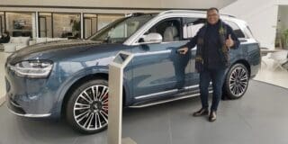 Au GITEX 2024 à Marrakech : Huawei et Auto Hall présentent un aperçu de l’avenir Le Gitex Africa 2024, événement annuel majeur réunissant les leaders technologiques et les innovateurs du continent africain, a été également l’ occasion pour le groupe automobile marocain de présenter, en partenariat avec le géant des technologies télécoms Huawei, le fleuron de la marque SERES : le modèle Aito/SERES M9.