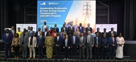 Baptisée Programme d’accélération de la transformation de l'accès à l'énergie durable et propre (ASCENT), cette initiative qui profitera à 100 millions de personnes durant les sept prochaines années, sera financée par l'Association internationale de développement (IDA), filiale de la BM, les partenaires de développement, les gouvernements des pays bénéficiaires, le secteur privé et les bailleurs de fonds, a souligné la COMESA dans un communiqué.