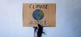 Depuis l'accord de Paris en 2015, environ 230 actions en justice ont été intentées contre des entreprises ou des organisations professionnelles, et plus des deux tiers d'entre elles ont été lancées depuis 2020, selon des experts du Grantham Research Institute de la London School of Economics.