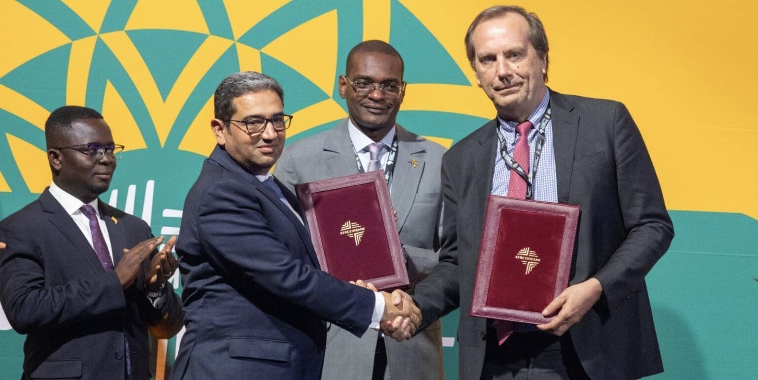 Le financement, qui sera accordé dans le cadre du programme «Afreximbank Trade Finance Facility», vise à stimuler les flux commerciaux à destination et en provenance de la République démocratique du Congo, et contribuer à alléger la pression sur la balance des paiements du pays. Lors de la cérémonie de signature de l’accord en marge des Assemblées annuelles d'Afreximbank qui se tiennent actuellement aux Bahamas, Haytham Elmaayergi, vice-président exécutif de l'institution, a déclaré : «Nous sommes ravis de déployer cette importante facilité en RDC pour soutenir un partenaire aussi stratégique que Rawbank.»