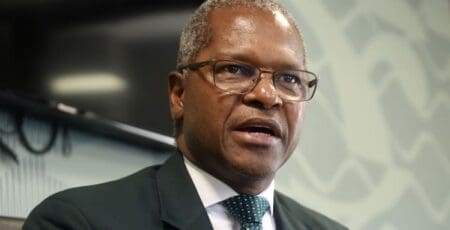 "Il est temps pour l'IFP de renforcer le gouvernement", a annoncé son dirigeant Velenkosini Hlabisa, alors que le président Cyril Ramaphosa a appelé de ses voeux un gouvernement d'union nationale.