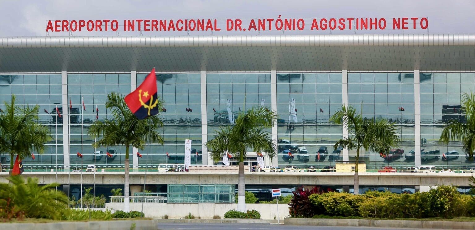 Angola : Deux finalistes pour la concession du nouvel aéroport de Luanda Le nouvel aéroport construit grâce à un investissement de près de 3 milliards de dollars dispose d’une capacité annuelle de 15 millions de passagers et 130.000 tonnes de marchandises.