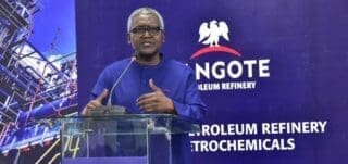 Comme nous l’avons rapporté dans nos colonnes du 16 décembre, Aliko Dangote a intensifié son conflit avec le management de l’Agence de régulation du marché pétrolier, la Nigerian Midstream and Downstream Petroleum Regulatory Authority, l'accusant d'autoriser des importations de carburant à bas prix qui mettent à mal les raffineries locales, notamment son usine de Lagos d'une capacité de 650.000 barils par jour