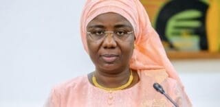 Conformément aux dispositions de la loi du 13 juillet 2015 portant code de la pêche maritime au Sénégal, le montant des amendes prévues est compris entre 400 millions et 599 millions FCFA. Les mesures strictes, conformes à la réglementation en vigueur, sont prises à l'encontre des contrevenants, afin d'assurer la durabilité des ressources halieutiques. En 2023, les amendes dans le cadre des sanctions pour pêche illégale ont permis de verser 103 millions FCFA au Trésor.