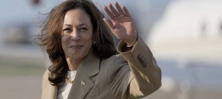 Le total s'élève désormais à 540 millions, s'est-elle félicitée, assurant qu'il s'agit d'un "record pour toute campagne dans l'histoire" - sans préciser toutefois sur quelle période elle base sa comparaison. "Immédiatement après son discours, nous avons observé notre meilleure heure de levée de fonds" de la campagne, a ajouté Jen O'Malley Dillon.