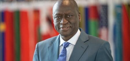 Pendant son séjour, M. Diagana présidera, aux côtés du Vice-président SEM Tiémoko Meyliet Koné et du Directeur Adjoint Général du FMI, M. Bo Li, une table ronde sur le financement des actions climatiques. Cette rencontre, qui s'inscrit dans le cadre de la mise en œuvre du Rapport sur le Climat et le Développement (CCDR) de la Banque mondiale récemment adopté par le gouvernement, réunira des experts du gouvernement, de la Banque mondiale, du Fonds monétaire international, des partenaires au développement et des membres du secteur privé.