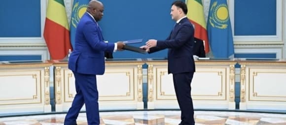 Hydrocarbures : Le Congo-Brazza et le Kazakhstan signent un important accord de coopération Les principaux axes de coopération définis dans cet accord incluent notamment les échanges d'Informations et d'expertise ; la formation du personnel et la participation à des manifestations internationales, régionales et nationales seront encouragées afin de renforcer les compétences dans l'exploitation et la promotion des hydrocarbures.