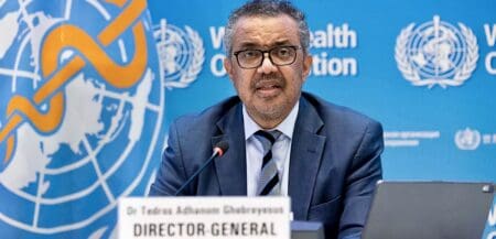 Afrique : quatorze pays décidés à investir plus de 45 millions de dollars dans la santé L'investissement dans la santé au niveau du continent africain permettra à l’OMS «de mieux soutenir les pays dans leurs efforts pour bâtir des populations plus saines, plus résilientes et plus prospères», a indiqué Dr. Tedros Adhanom Ghebreyesus, Directeur général de l’OMS, dans le texte.