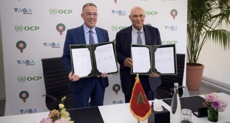 Maroc : La FRMF et l’OCP créent un fonds pour financer la formation dans le secteur du football La Fédération Royale Marocaine de Football, le Groupe OCP et des partenaires privés ont procédé, ce mardi 13 août à M’diq, à la signature d’une convention de partenariat stratégique pour la création d’un fonds de formation national de football, dédié à la professionnalisation des centres de formation et à la promotion des jeunes talents dans la discipline.