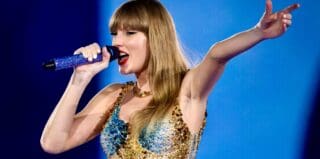 Moins de 24 heures après une réunion de lancement par visioconférence, suivie par 27 000 personnes, les « Swifties pour Kamala » revendiquaient plus de 140 000 dollars de dons. L’objectif du groupe ? «Transformer notre pouvoir “Swiftie” en pouvoir politique ».