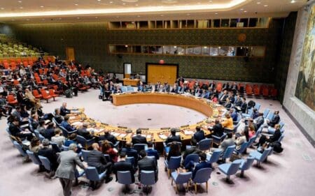 Le Conseil a, en outre, souligné la nécessité de "demander des comptes aux auteurs, organisateurs, financiers et commanditaires de ces actes de terrorisme répréhensibles et de les traduire en justice." Ces attaques, qui ont visé notamment une école de gendarmerie à Bamako, ont fait plus de 70 morts et 200 blessés dont un membre de l’unité de garde de l’ONU, selon les médias qui citent une source militaire.