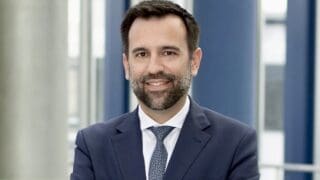 M. Semelas dispose d'une expérience de plus de 24 ans à des postes de direction générale dans l'industrie aéronautique, indique le groupe dans un communiqué, ajoutant qu'il revient chez Airbus après avoir occupé la fonction de directeur commercial et financier chez Eurofighter en Allemagne.