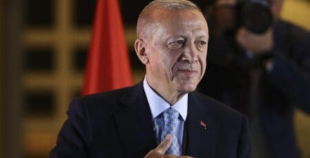 "Notre Président a plusieurs fois affirmé que nous voulions devenir membre des Brics. (...). Le processus est en cours", a affirmé Ömer Çelik, le porte-parole du Parti de la justice et du développement (AKP, islamo-conservateur) du Président Recep Tayyip Erdogan.