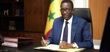 «Après mûres réflexions j’ai décidé de répondre à cet appel», a-t-il expliqué, assurant que le comité d’initiatives installé va mener les consultations pour faire adhérer à sa vision politique baptisée «Nouvelle Responsabilité.»