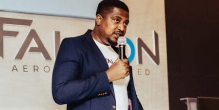 Conférence Investir en Afrique | Falcon Aero du Nigeria vise le marché de l’aviation d’affaires du continent Selon les organisateurs, plus de 1 500 des investisseurs, décideurs et leaders d'affaires les plus importants en Afrique devraient participer, tandis que plus de 350 intervenants, dont des investisseurs leaders et des dirigeants d'entreprises africaines, fourniront des informations détaillées sur la transformation économique positive que vivent de nombreuses régions d'Afrique. L'événement présentera les opportunités d'investissement les plus attrayantes en Afrique, couvrant plus de pays africains et représentant toutes les régions du continent.