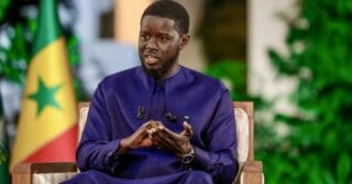 Ce n'est plus un simple désaccord institutionnel. C'est désormais un contentieux constitutionnel. Mardi, 7 juillet, le président sénégalais Bassirou Diomaye Faye a officiellement saisi le Conseil constitutionnel d'un recours en inconstitutionnalité visant la procédure d'adoption de la loi de révision constitutionnelle votée le 29 juin par l'Assemblée nationale.