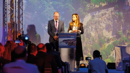 Richard Burgess Président d'APG Network et Sandrine de Saint-Sauveur Présidente et CEO du groupe APG