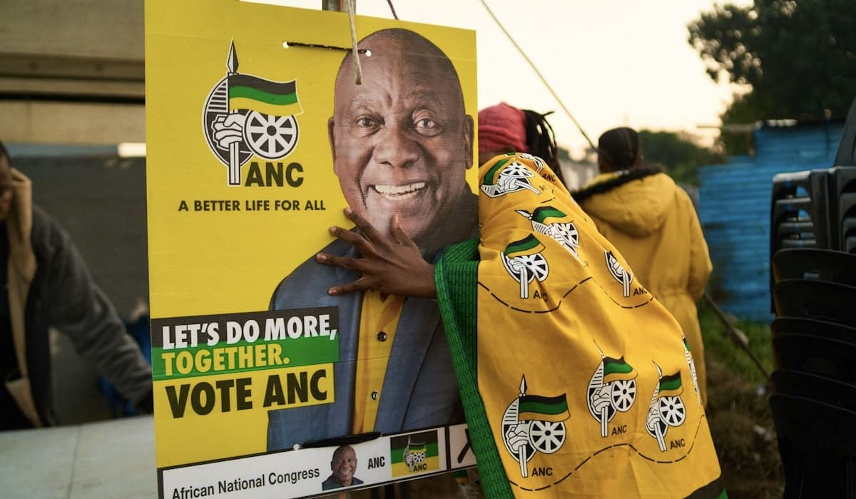 Afrique australe | Les partis historiques au pouvoir ne font plus recette En l'espace de six mois, l'ANC en Afrique du Sud a perdu la majorité absolue pour la première fois depuis la fin de l'apartheid, le parti démocratique du Botswana a été déboulonné après quasiment six décennies de règne et le Frelimo au Mozambique fait face à une contestation ardente dans la rue après des élections entachées d'irrégularité.