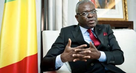 Les perspectives négatives reflètent quelque part, le doute de Standard & Poor’s de la capacité de Brazzaville de rétablir et de mettre de l’ordre dans ses finances publiques à court terme. «Elles traduisent le fait que nous sommes susceptibles de considérer l'échange de dette sur le marché régional annoncé récemment comme une opération en difficulté si elle est mise en œuvre. Cela indique également que les pressions sur la liquidité augmentent le risque d'un non-remboursement ou d'une restructuration de l'unique euro-obligation libellée en dollars du Congo», décryptent les analystes de l’agence de notation.