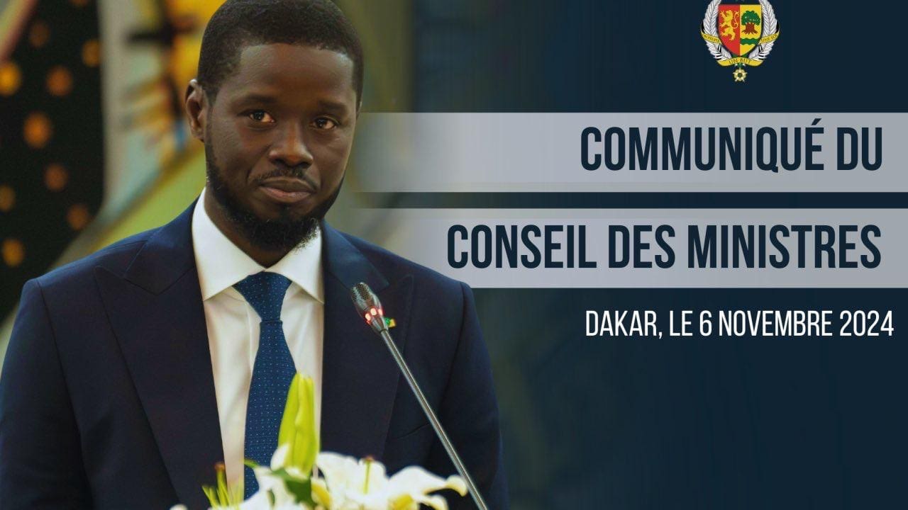 Sénégal | 95% de l’économie serait hors des radars officiels ! En priorité, il s’agit de mettre en œuvre une doctrine de ce secteur autour d'une meilleure structuration des activités et des acteurs. L'autre point majeur de ce plan consiste à «tirer le meilleur de l’économie informelle», ce qui passe par une réorganisation de l'encadrement des différentes entités publiques dans les domaines de la formation, du financement, de la fiscalité et de l'installation dans des zones spéciales.