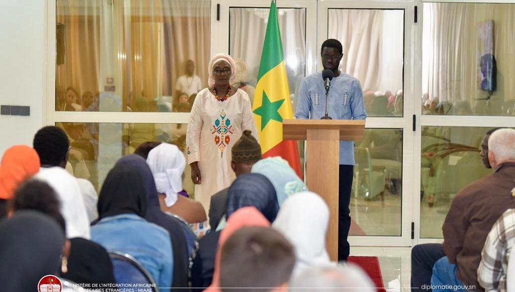 Tourisme | Le Président Bassirou Faye veut booster la « destination Sénégal » Lors du Conseil des ministres tenu mercredi 6 novembre, le Président Bassirou Diomaye Faye, a chargé le ministre du Tourisme et de l'Artisanat de collaborer avec celui des Transports aériens, les compagnies aériennes et le secteur privé pour organiser annuellement un grand Salon international du tourisme. L’