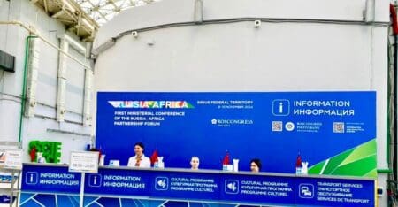 Des hauts responsables d'une cinquantaine de pays, selon les organisateurs, doivent prendre part à cette réunion. Elle intervient après le sommet des BRICS en octobre à Kazan (Russie), où le Président Vladimir Poutine avait voulu démontrer l'échec de la politique d'isolement et de sanctions engagée contre son pays par les occidentaux après l'assaut russe en Ukraine en février 2022.