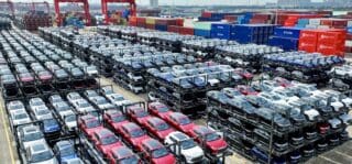 Les prévisions de l’AIE sur le marché mondial des batteries électriques ouvrent un boulevard pour les minerais comme le lithium, le cobalt et le graphite. Ces minéraux jouent un rôle clé dans la fabrication des batteries et sont largement présents sur le continent africain. Si pour le moment, leurs cours traversent une zone de turbulence, ils devraient se redresser rapidement selon les experts.