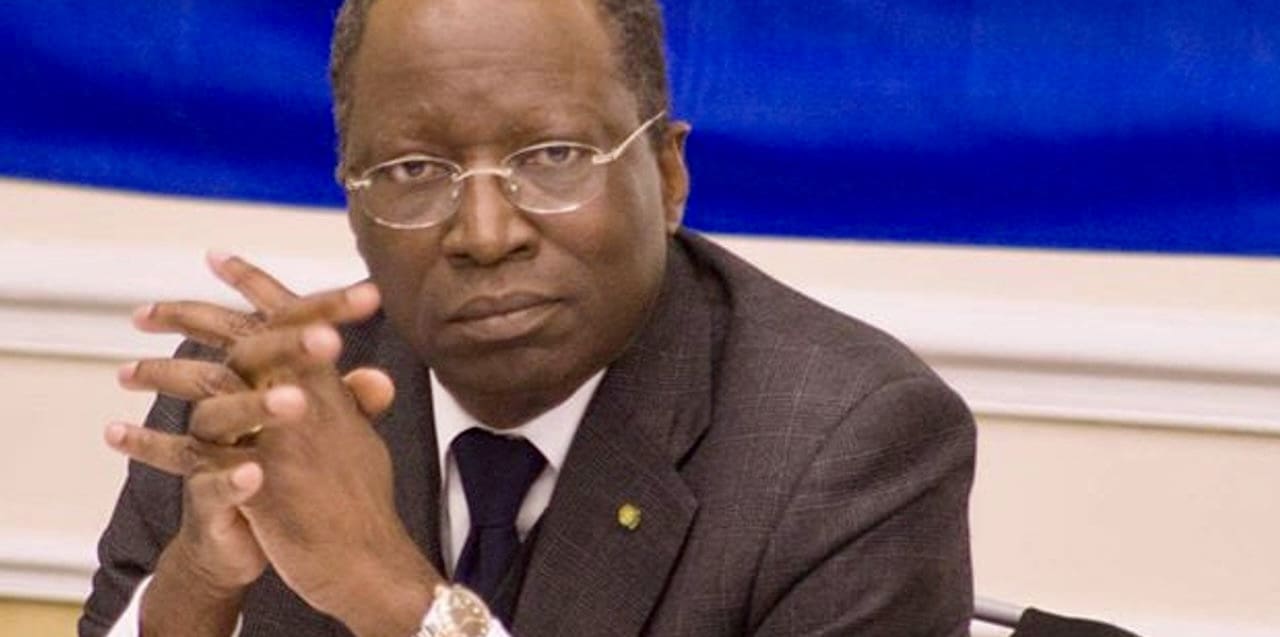 Gabon | Encore un no-show sur le remboursement de la dette C'est la deuxième fois en l'espace de six mois que Libreville se trouve en incapacité d'honorer ses échéances vis-à-vis de la Banque mondiale, traduisant des tensions de trésorerie en interne. En juillet 2024 déjà, le Trésor gabonais avait manqué le paiement de 8,5 milliards FCFA (environ 17 millions de dollars) évoquant des «raisons techniques» et un «endettement considérable» hérité du précédent régime, qui affectait les finances publiques. Cette suspension avait ensuite été levée après que le pays ait régularisé les arriérés.
