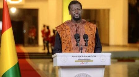 "Ni moi, ni les membres du Comité national du Rassemblement pour le développement, ni ceux du Conseil national de la transition, ni les membres du gouvernement, ne serons candidats aux prochaines élections", a-t-il ajouté, soulignant : "Nous ne sommes candidats à rien."