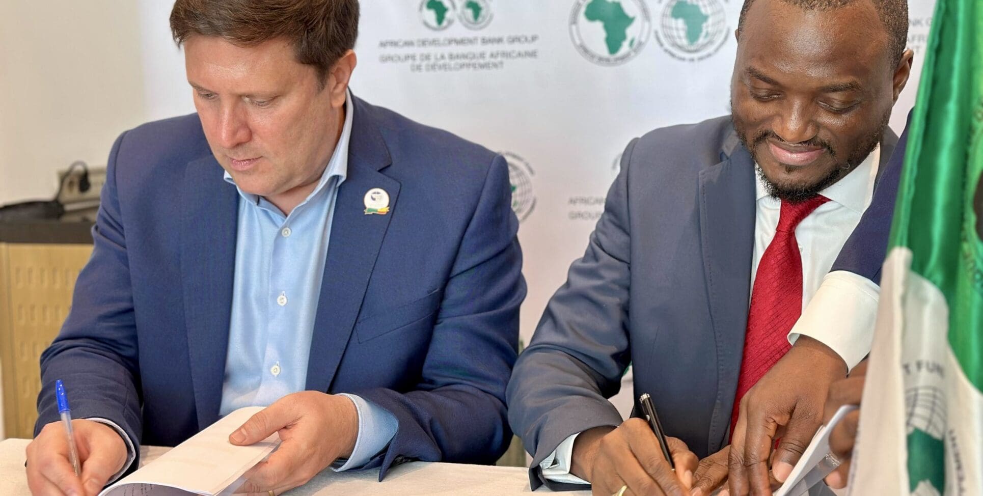 La Banque africaine de développement et le Port autonome de Cotonou ont signé un accord de financement de 98,3 millions d’euros pour moderniser les équipements et étendre les infrastructures du port de la capitale économique du Bénin.