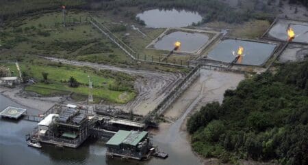 Dans cette affaire qui dure depuis près d’une décennie, la justice britannique veut déterminer si Shell et sa filiale nigériane (SPDC) peuvent être tenues pour responsables de ces déversements de pétrole. Des incidents qui, selon les populations locales, ont détruit leurs fermes, contaminé l’eau et ruiné leur mode de vie.